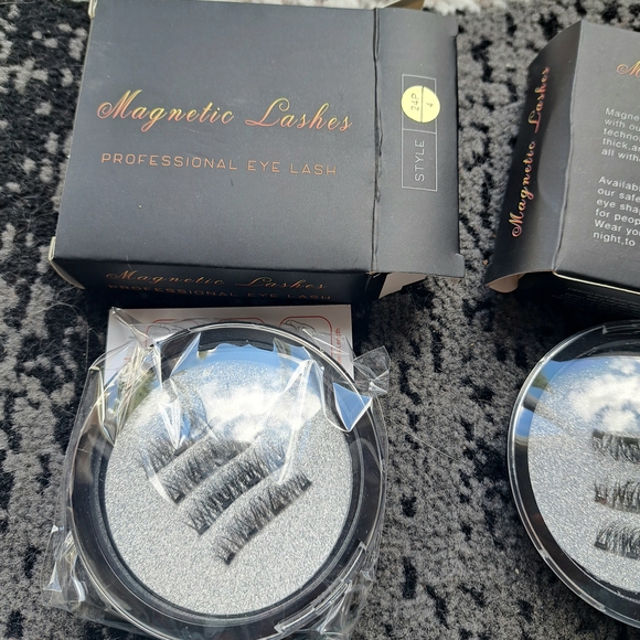 Glamnetic Magnetic Lashes - Silver - Picture 4 of 5